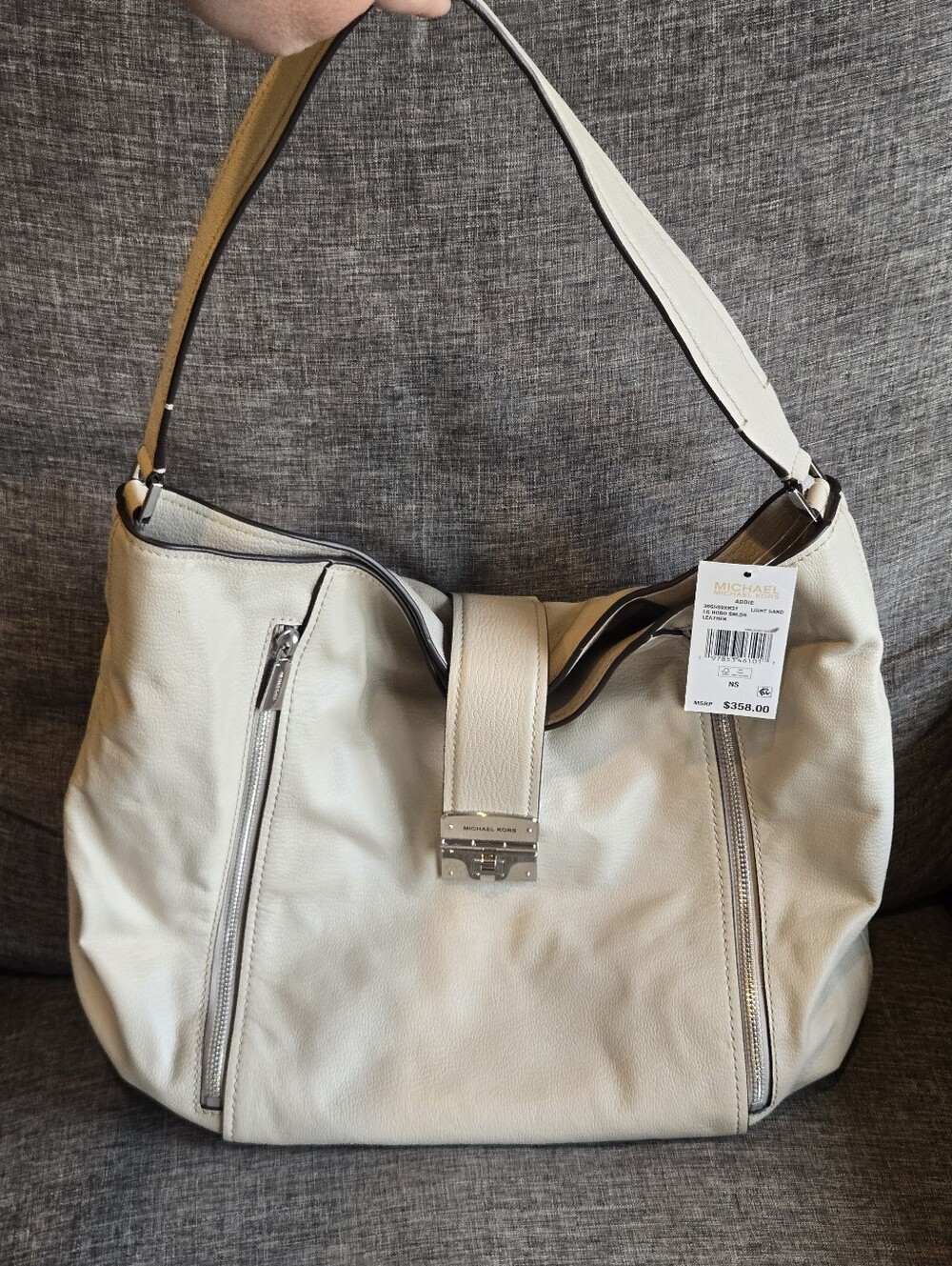 Michael Kors Addie Hobo bag